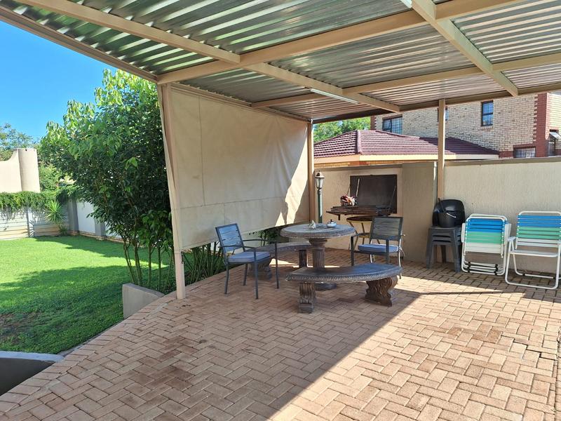 4 Bedroom Property for Sale in Flamwood North West